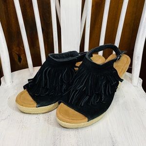 Minnetonka | Fringe Wedge Sandals
